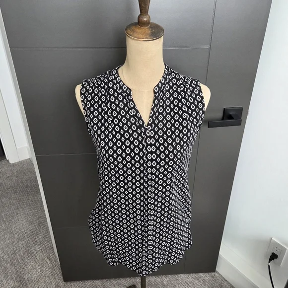 Nicole Miller Black and White Geometric Blouse - Picture 2 of 3